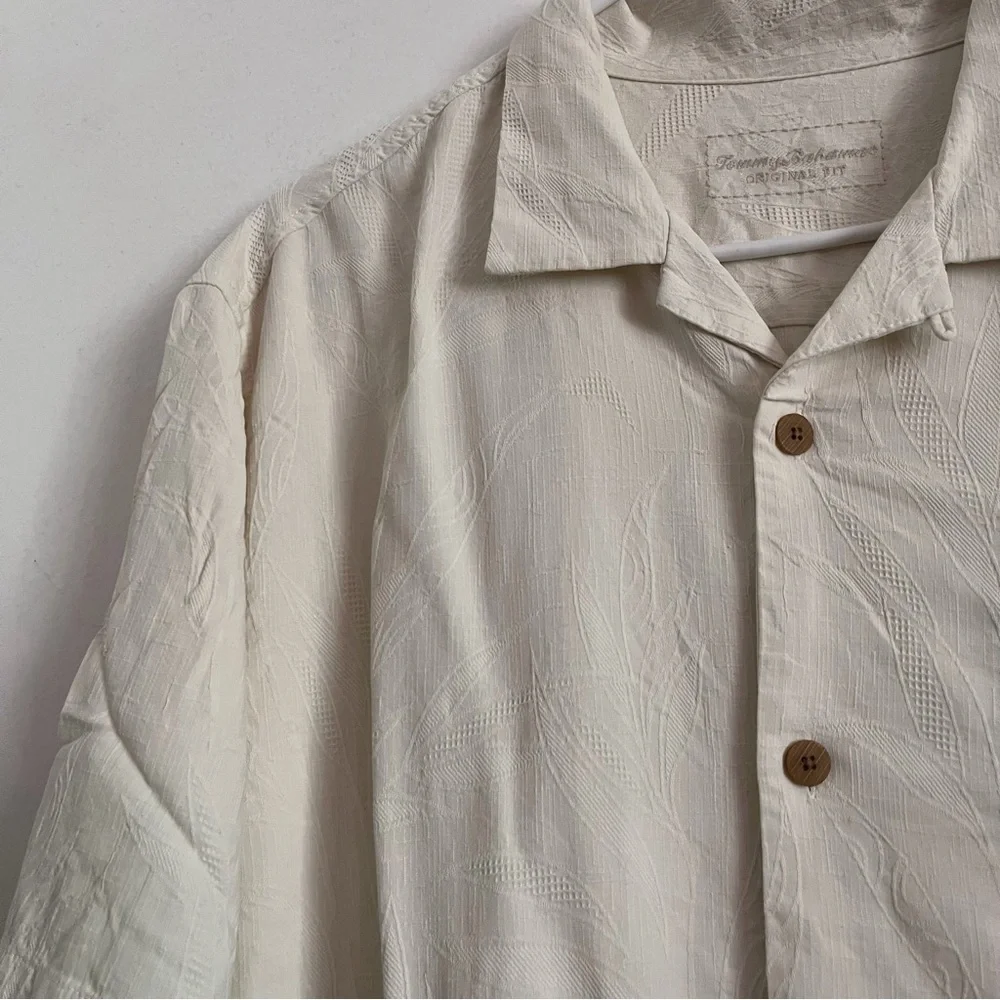 Tommy Bahama • Original Fit Islanders Frond Silk Cream Shirt